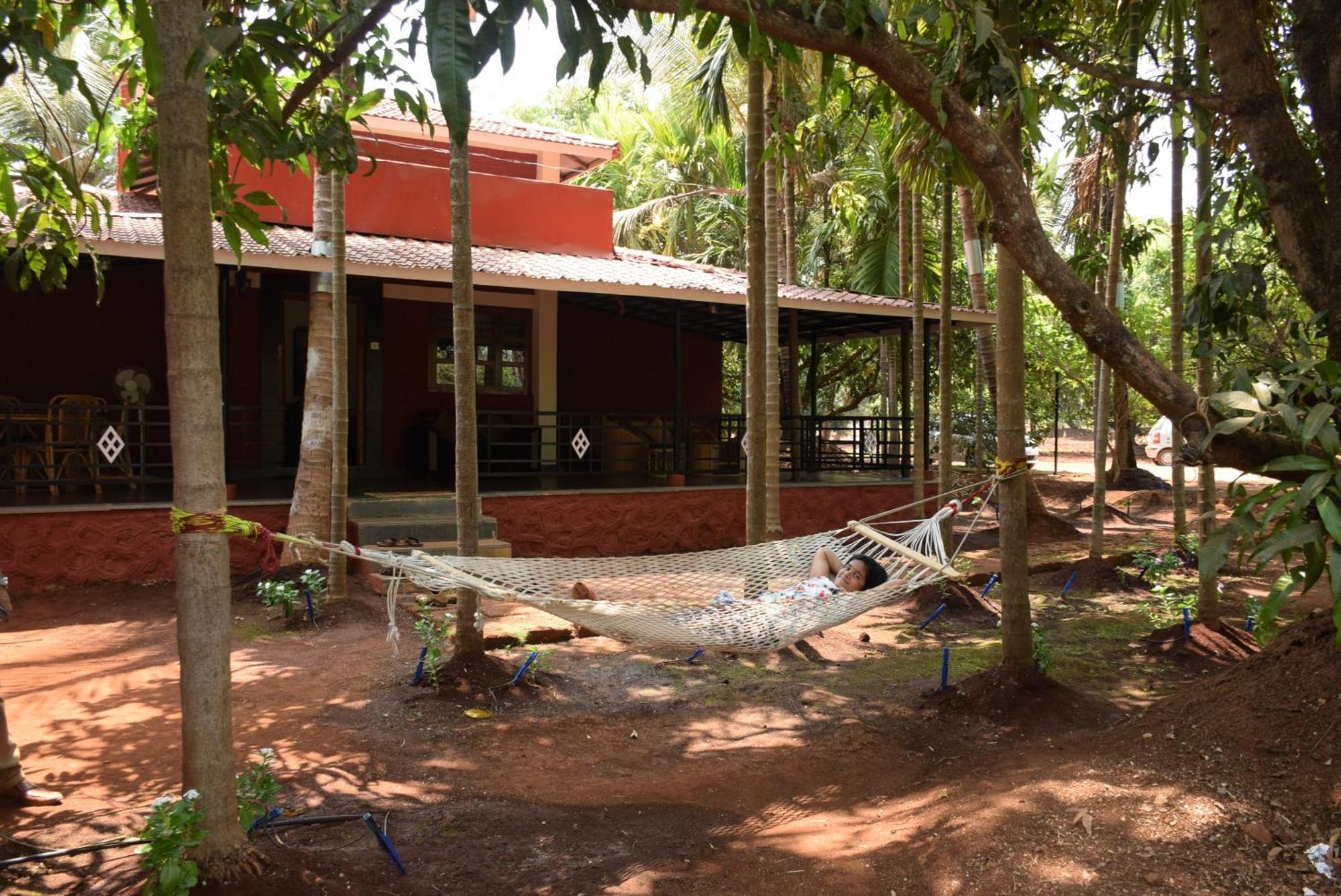 Red Roof Farmhouse Villa Chiplun Exterior photo