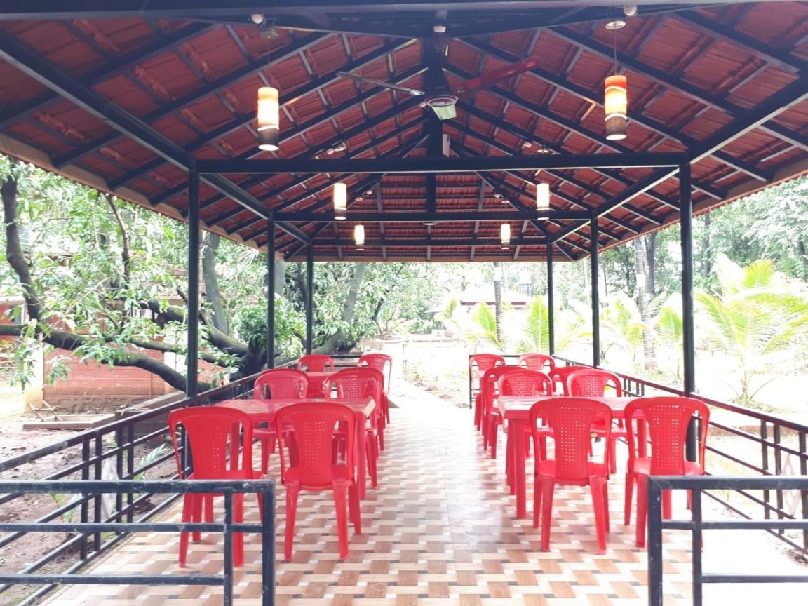 Red Roof Farmhouse Villa Chiplun Exterior photo